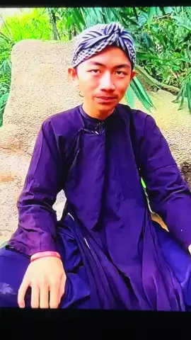 “Cha già là phật thích ca , mẹ già tợ thể phật bà quan âm “. Nam mô a di đà phật 🙏🙏🙏