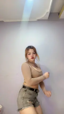 Piggy join hee” 🐷🤎@Alice Moe #foryou #fyp #trend #tiktokmyanmar #မြင်ပါများပီးချစ်ကျွမ်းဝင်အောင်လို့🤒🖤 