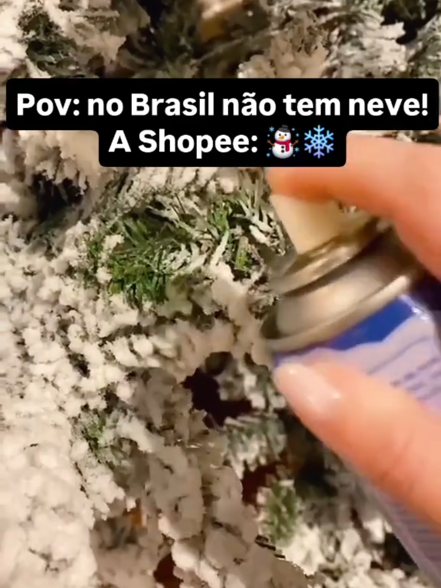 ✨ Traga a magia do inverno para sua decoração! O Spray de Neve Artificial Colorart 300ml cria efeitos incríveis em árvores, janelas e enfeites, deixando o Natal ainda mais encantador e cheio de charme. ❄️✨ ✨ Confira esse achado incrível na Shopee! ✨ 👉 Copie e cole na barra da Shopee para garantir o seu:BZU-WZJ-DYQ #NatalDecorado #NeveArtificial #DecoracaoNatalina #ClimaNatalino #CasaEncantada