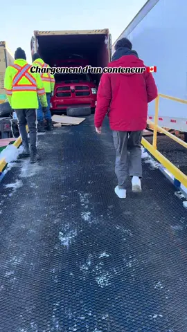 loading a container in Montreal #fyp #foryou #foryoupage #viral #tiktokviral