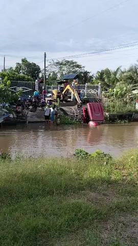 còn gì nữa âu mà khóc với sầu 