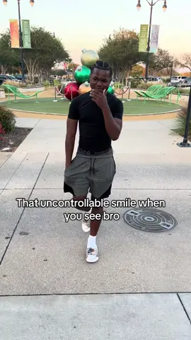 Be trying yo hardest no to look TOO happy 😂 @Aj 