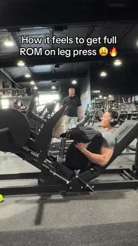 Got me in a compromised position 😭 #Fitness #workout #gymbro #gymhumor 