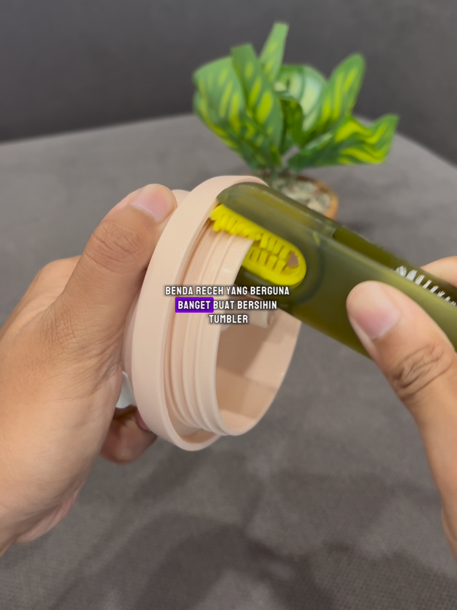 barang receh yang berguna banget buat bersihin tumbler nih #sikattumbler #sikatpembersih #sikatpembersihtumbler 