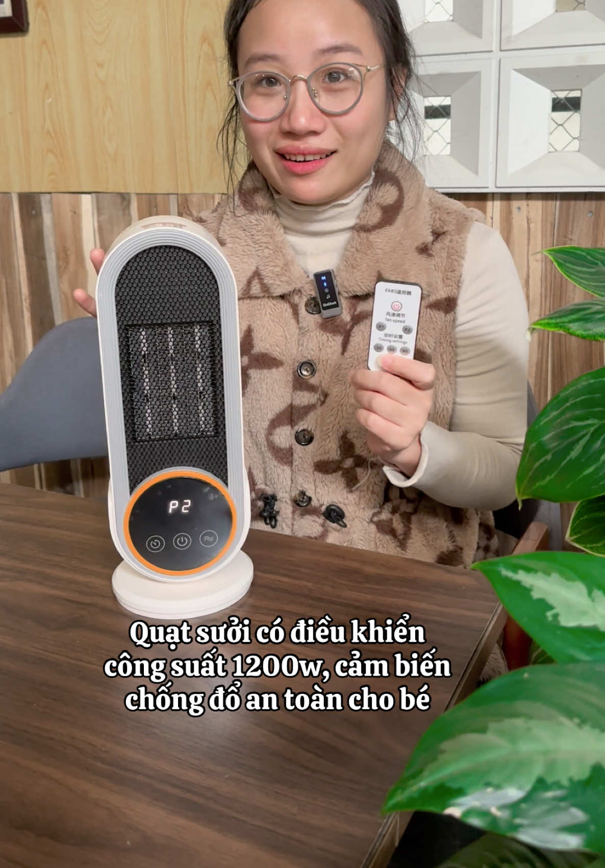 Quạt sưởi cao cấp có điều khiển nhà em đã về hàng cho các mẹ đây ạ #quatsuoichobe #quatsuoigom #quatsuoimini #mebimsuachamcon #xuhuong 