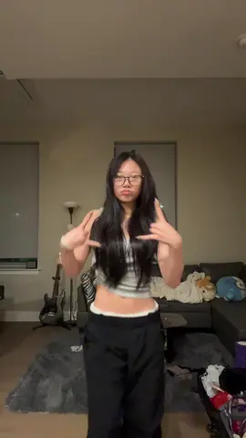 cute lil dance ig #foryou #fyp #idk #lol 