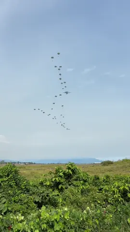 Turun pochinok ff😂#imipmorowali #bandaralama #bahodopi #tniau #terjunpayung 