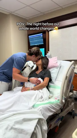 Tonight feels different 🤍🌙👶 #pregnancy #laboranddelivery #momtobe #pregnant #november 