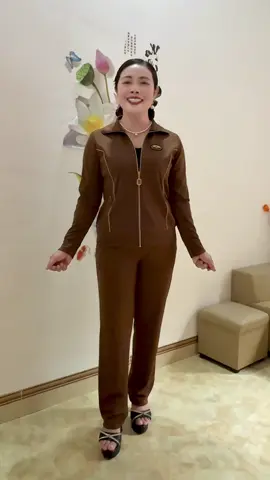 Sét bộ thu đông đẹp mà rẻ quá ạ. Tiktok đang trợ giá #thoitrangtrungnien #quanaotrungnien ##yếnruby 