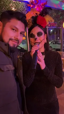 I can’t help falling in love 😻! Los espero este viernes 21 de noviembre en @Tequila House a partir de las 6pm 