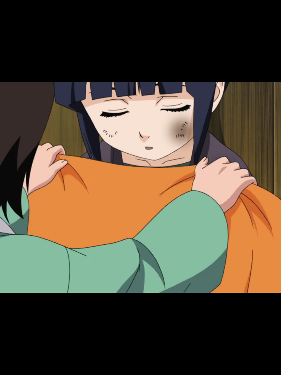 Hanabi creció viendo a Hinata obligada a cargar un papel que nunca encajó con su corazón. Vio cómo su hermana era tratada como débil, cómo la presionaban para ser heredera y cómo sufría intentando agradar a un clan que jamás valoró su sensibilidad. Cuando peleó contra ella, no lo hizo por ambición… lo hizo porque sabía que Hinata sería más libre sin ese peso. Hanabi nunca quiso quitarle nada; quiso devolverle la paz que el clan le robó desde niña. En un clan tan frío y rígido como los Hyūga, el amor verdadero no siempre se ve en abrazos… sino en decisiones dolorosas. #Naruto #HinataHyuga #HanabiHyuga #Boruto #NarutoShippuden        