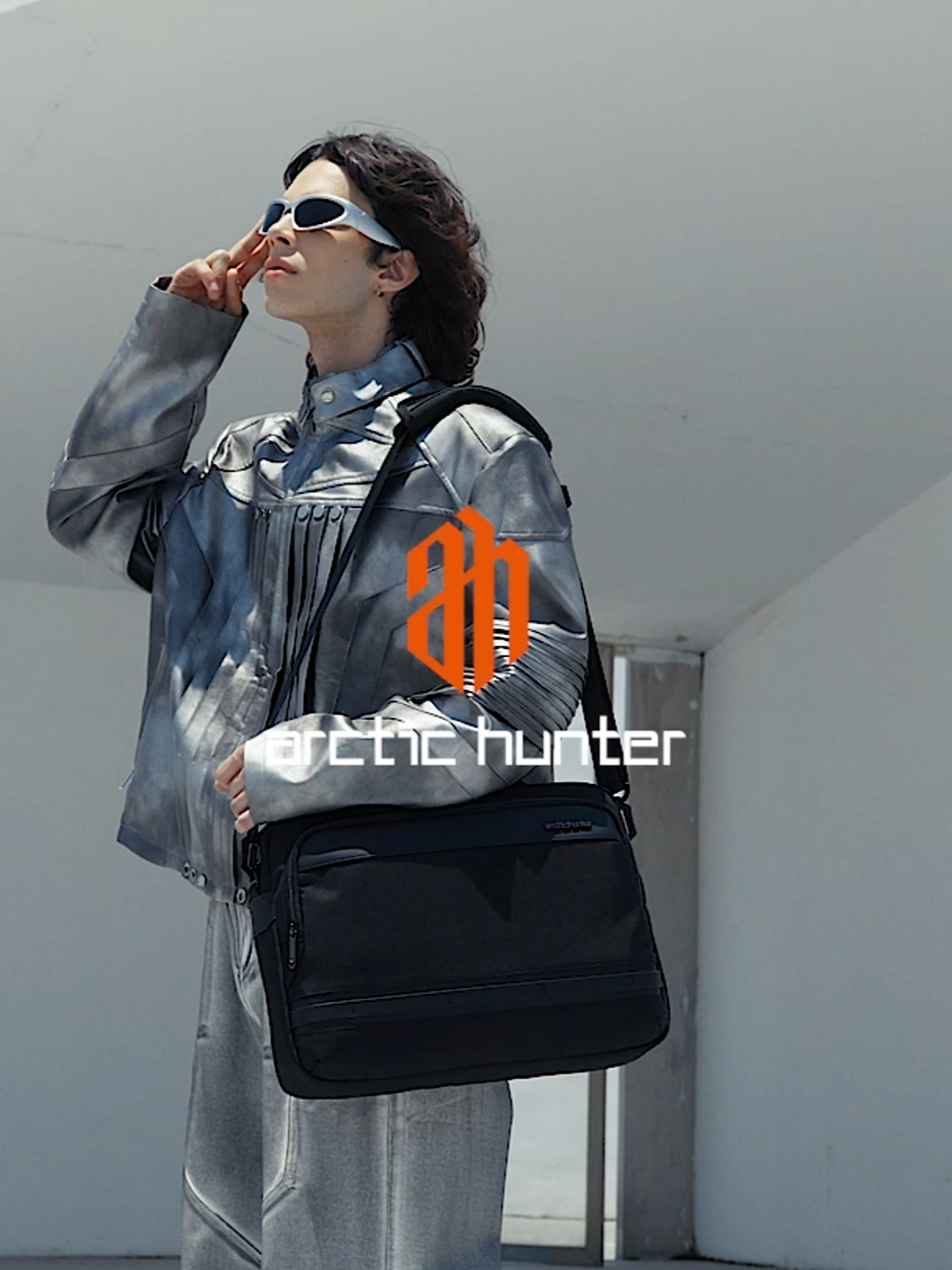 Don’t just carry, conquer.  Arctic Hunter bags for the fearless traveler.  #UltimateGear #ToughAsYouAre