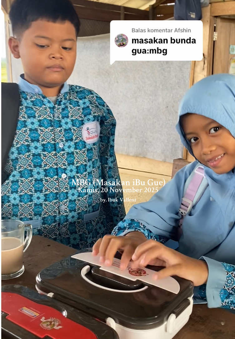 Membalas @Afshin menu MBG (Masakan iBu Gue) hari ini nasinya ganti bihun. Kira-kira besok menunya apa yah??? #mbg #menumbg #mbghariini #masakanibugue #mbgibuvallent #masakanibuvallent 