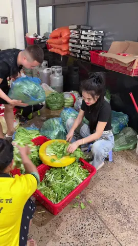 Biến căng. Idol hạnh đỗ bị nhốt lại rồi