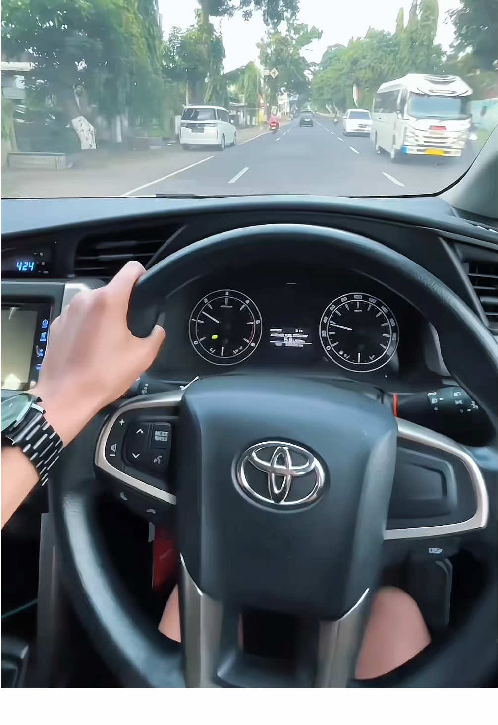 Aku, kamu, + innova 🥰 #innovareborn #innova2gd #innovadiesel #cumicumidarat #fyp 