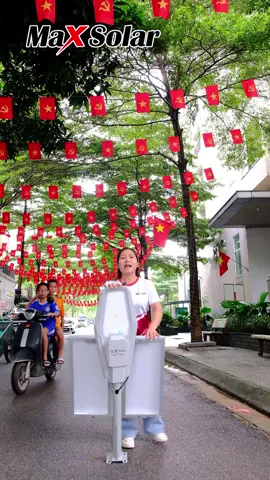 Bộ đèn 1000w phi thuyền chiếu sáng thâu đêm và thay thế điện lưới #Maxsolar #dennangluong #dennangluongmattroi 