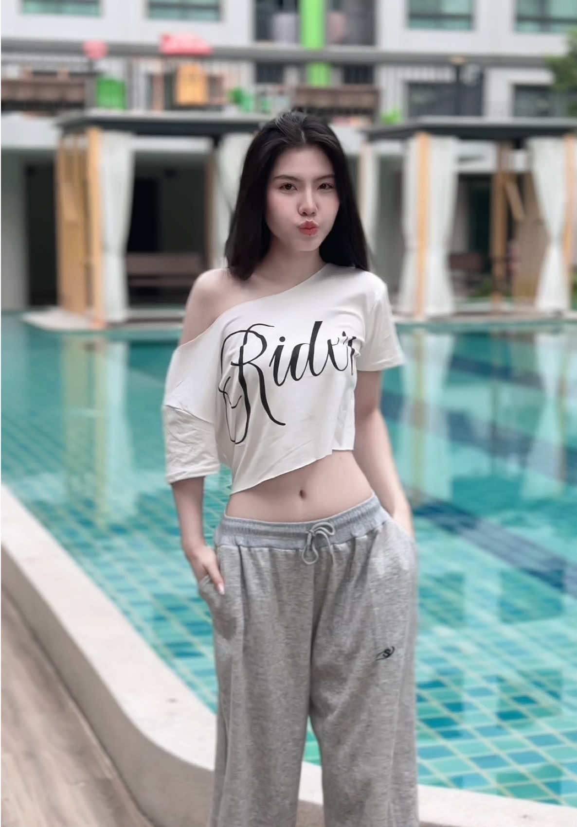 ธรรมดามากแต่ใส่ได้ตลอด #แต่งตัว #OOTD #กางเกง #เสื้อ 