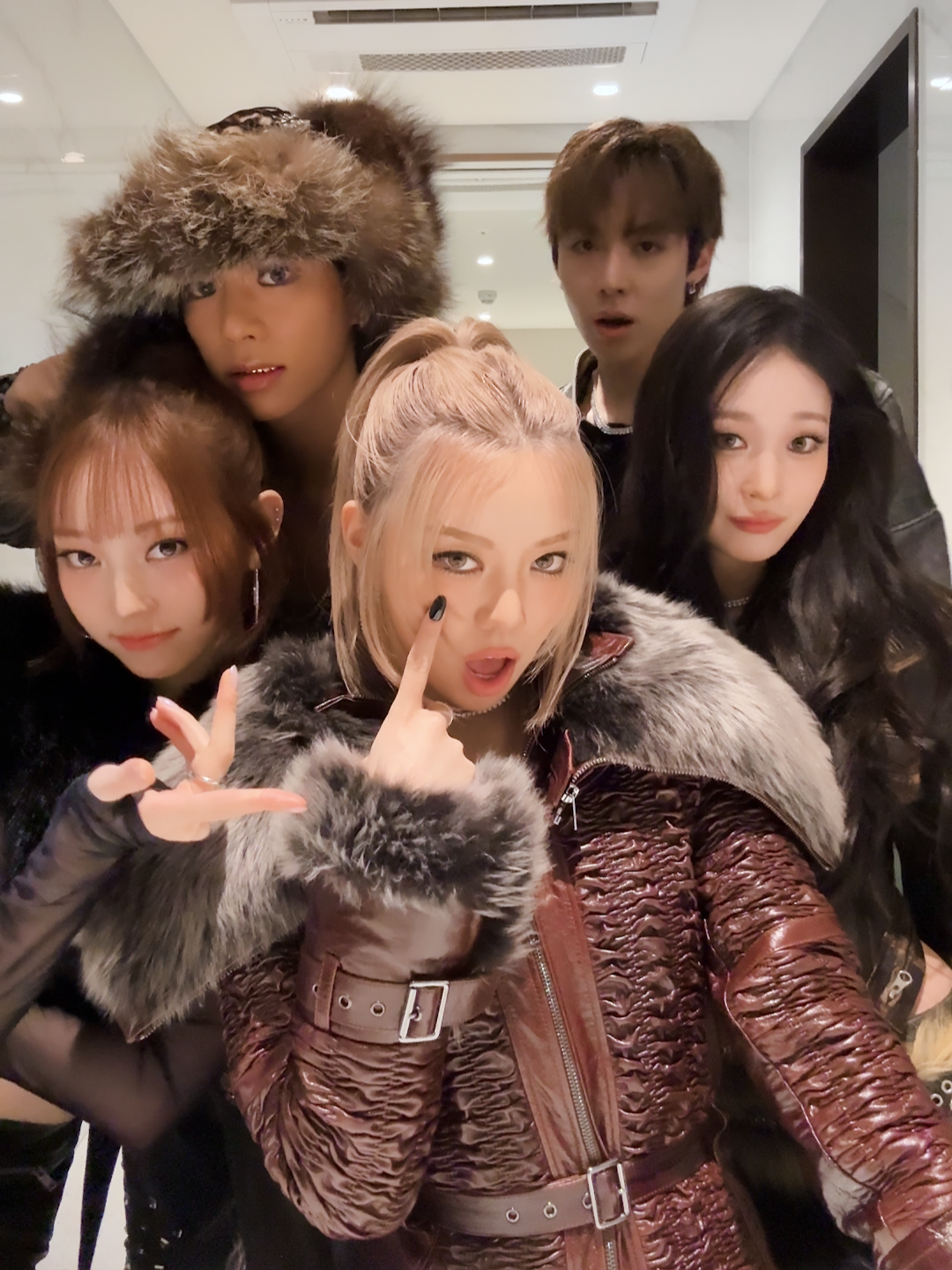 Dance with us now ‼️ #ALLDAYPROJECT #ADP #올데이프로젝트 #ONEMORETIME #THEBLACKLABEL #더블랙레이블