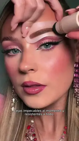 Probé este sello para cejas… tardé literal 5 segundos #sacelady#eyebrowroutine#eyebrows#makeuphack#eyebrowhack#eyebrow#eyebrowstamp #TikTokShopBlackFriday #TikTokShopCyberMonday