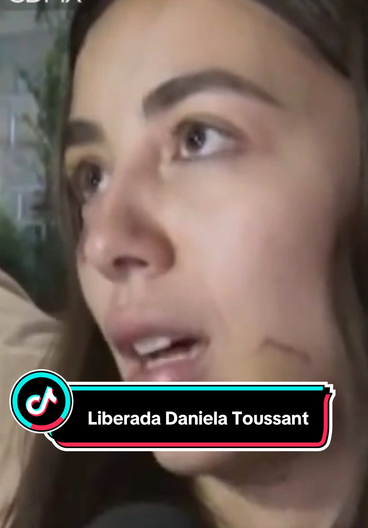 Originaria de #guadalajara , fue detenida en la marcha de la #cdmx el 15 de noviembre .  Ya fue liberada. # #mexico 