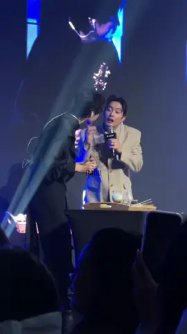 Up Full aja dulu dehh’disini ge’yiran cobain makanan khas 🇮🇩 yang paling beliau suka yaitu sate 😊😊 thankyou @WeTV Indonesia  ditunggu gege’ lainnya datang ke Indonesia 😍😍#zhouyiran #wetvindonesia #fypage 