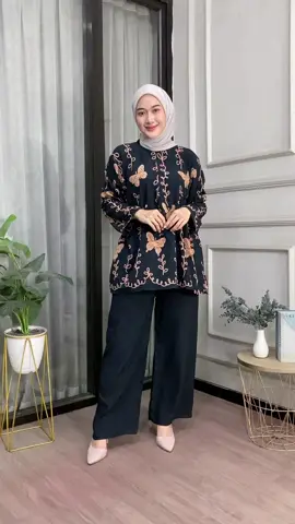 One set motif baru ayang. Barang ready stok. Gas co sebelum kehabisan ya! #oneset #onesetrayon #setelan #setelanwanita 