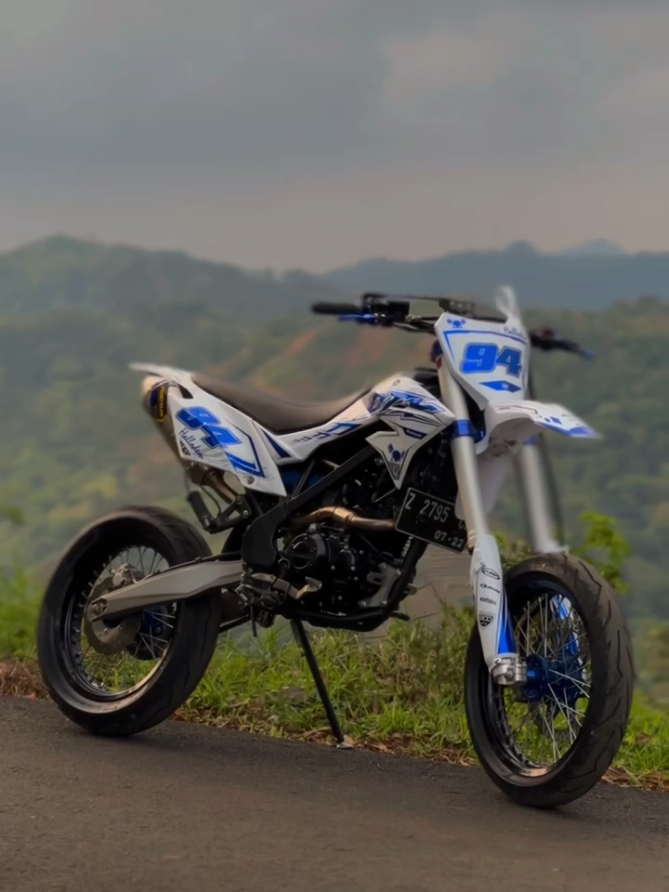 🤍💀💣 #foryou #viralvideo #hondacrf 