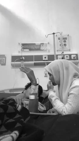 makasih sayang udah  mau nemenin zaki di saat sakit🥹🫂