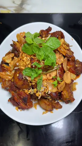 Gà cháy tỏi – mồi bén quên lối về #sonthichnauan #monngonmoingay #comnha #gachaytoi 