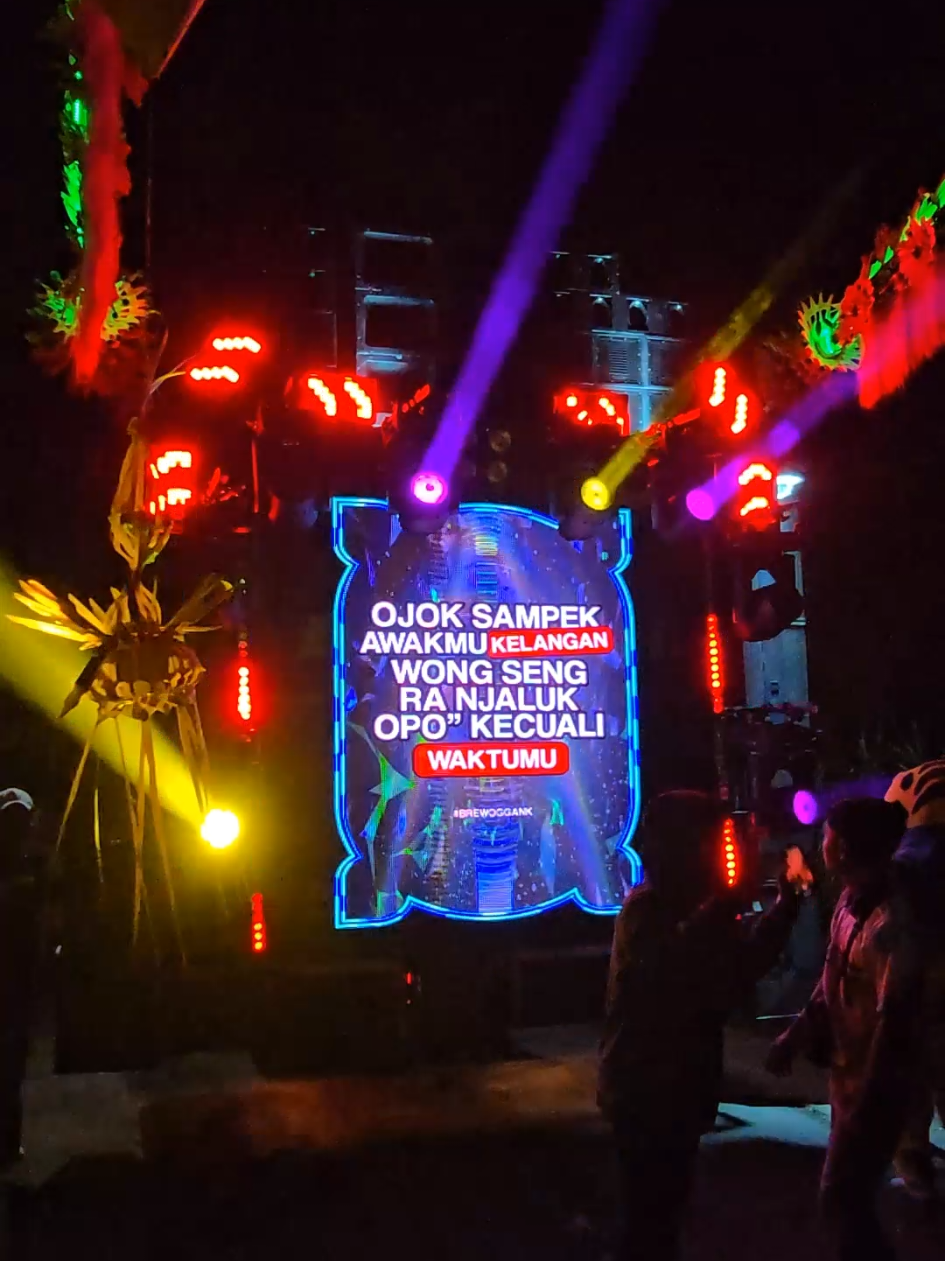 dong pora kowe ki #katakatasoundsystem #fyp #karnavaljabung #rwjaudio #brewoggank 