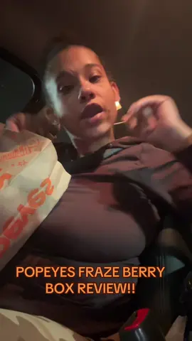Heyy yallllll popeyes fraze berry review or whatever #fyp #popeyes #explorepage✨ 