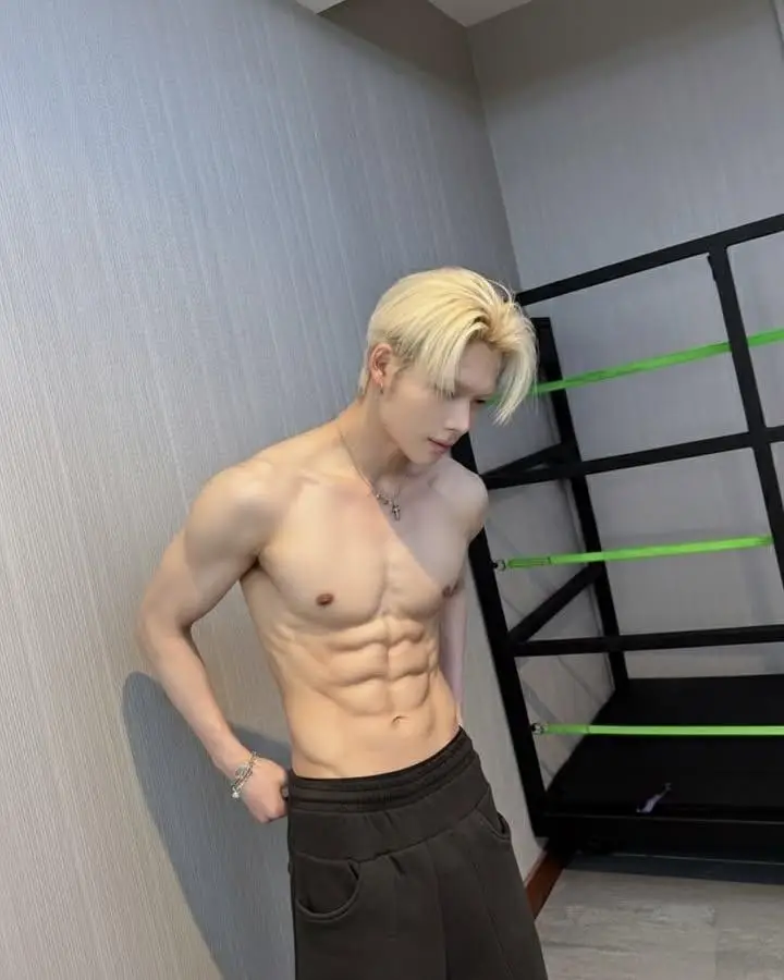 #muscle #abs #fakebodyy⚠️ #armpit #creditstotheowner 