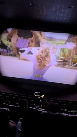 Give Ariana that Oscar 😭🫧 #wicked #wickedforgood #movie #theatre #universalstudios 