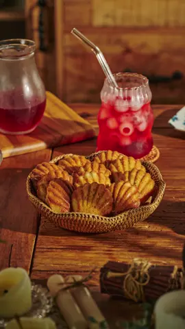 얼그레이 마들렌~! 🤗 📌레시피 정보는 프로필 링크를 이용해 주세요! 📌 Recipe? 👉 Go to the YouTube link “Merry Story” at the top of the profile! ( https://www.youtube.com/@메리이야기 ) #merrystory #bakingtiktok #homemadebread #madeleine #bakingrecipe 