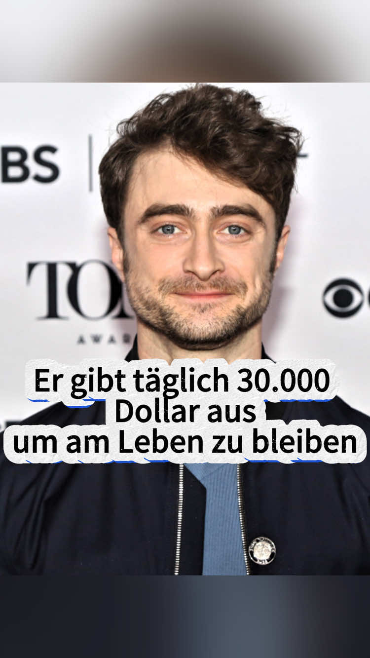 Er gibt täglich 30.000 Dollar aus, um am Leben zu bleiben, doch er kann nicht einmal ein Glas Wasser halten.#hollywood #actors #danielradcliffe #harrypotter #trend 