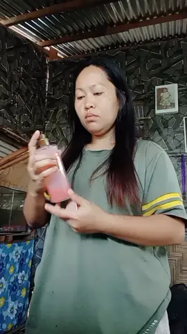 sorry sa Mukha pala nalagay Ang perfume haha