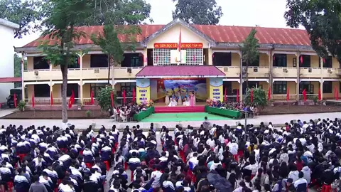 Mừng ngày nhà giáo việt nam 20/11#nhàgiaovietnam #vietnam #xuhuongtiktok #thanhhoa #phucthinhedu @Trangg Anhh @Du thiếu tiền tiêu⚜️🛡️ @Hà Anna ( XKLD-du học + spa) @Hà Hải @