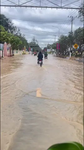 #ពេញលេងហើយ⛈️🌊🙂‍↔️#fypシ #Nit #កោះសំពៅមាសខេត្តពោធិ៍សាត់ 