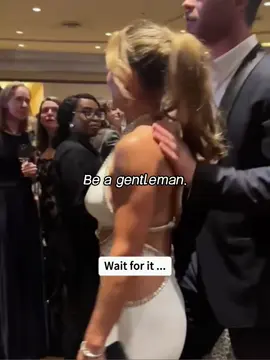 Actor’s gentlemanly behavior#heidiklum #actor #ahnhyoseop #gentlemanly #starwars