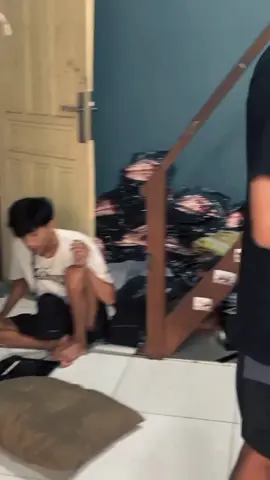 enthul main ke sanggar 🥹🙂 , sekian lama km gak ke SANGGAR sekarang km main ke sanggar @GWSM Original Store @rayyan 🥶 