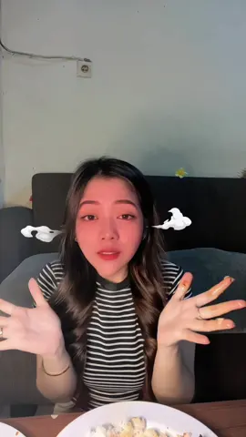 solusi makan simple🤪  #lelenyabangerlang #makananviralenak #fypage 