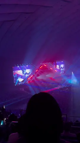 this trend🙂‍↕️ with @𝐲ᥫ᭡ @Hsu Pwint  #lesserafim #concert #kpopfyp #trend #foryou 