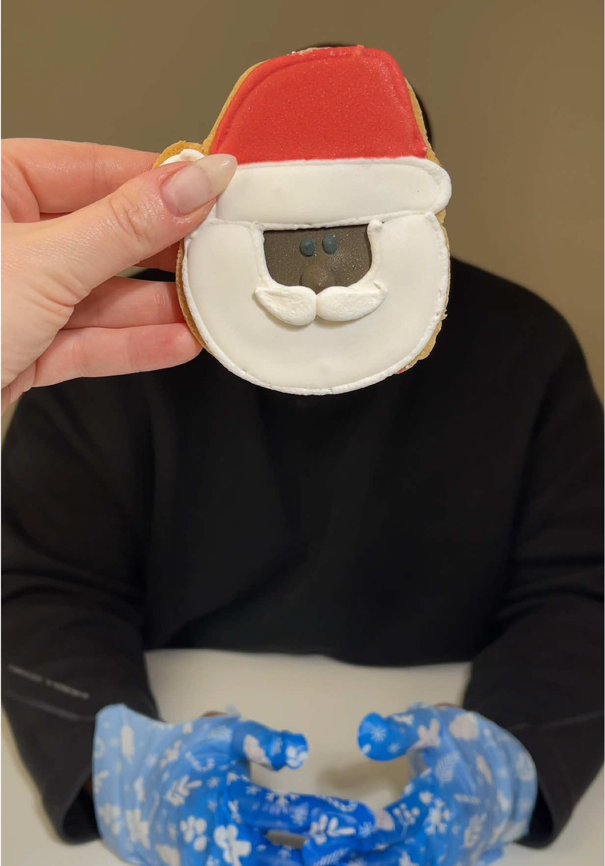 christmas “manicure” for my husband 🤭🎅🏾 #asmr #christmas #SelfCare #nails #nailinspo 