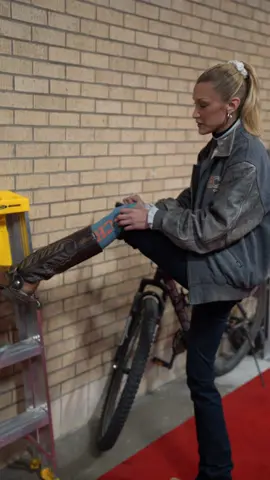 Even Bella Hadid trusts Lucky Chuck for on and off the runway🍀🍀 @Bella Hadid #bellahadid #luckychucks #performancesocks 