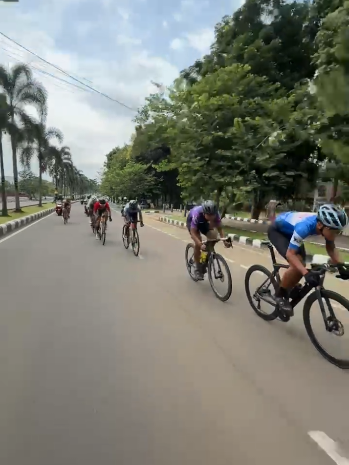 🙏🏻 #kabupatenbogor #roadbike #xybca #cycling #bogor 