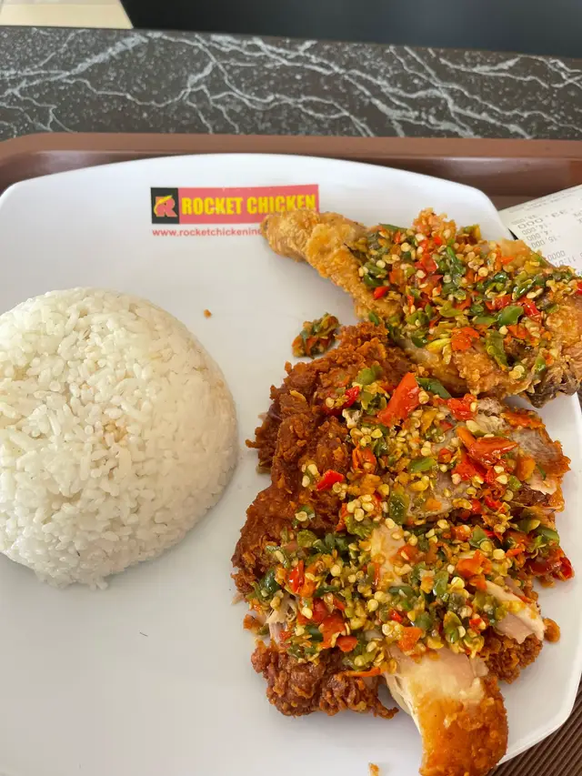 Yaudah pengen posting aja sih #food #ayamgeprek #fyp 