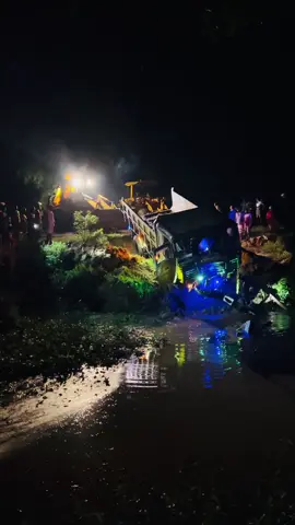 කොල්ලා වාහනෙ අරන් මස දෙකයිලු 🥹💔❤️‍🩹#onemillionaudition #foryou #foryoupage #viral #video 