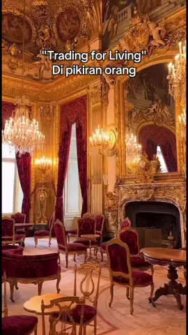 Saya bersyukur: - bisa sarapan santai tanpa keburu jam masuk kerja - Bisa liburan tanpa mikir pekerjaan - Hidup slow living tanpa melihat pencapaian orang - Trading dan hidup di daerah yang umrnya 2.500.000 Saya hanya trader ritel yang jauh dari kemewahan, saya hanya mengejar angka realistis 10-15%per bulan yang penting sustain jangka panjang#tradingforliving📊📈📉💴📱💰 #trader #xauusd #profit 