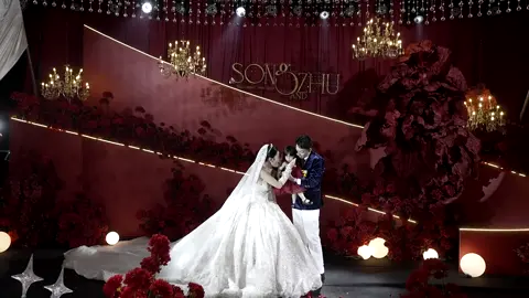 Hạnh phúc nhân 2💐 Lãi được cục vàng với cục cưng. Thắng đời 3-0 rồi anh giai ơiiii🥰 hạnh phúc tràn ngập lễ đường luôn í😍😍😍 Vợ đẹp con dễ thương không ai làm lợi🧏🏻‍♀️🧏🏻‍♀️  #cotsonglamevent #wedding #giadinh #vaycuoi #creatorsearchinsights 