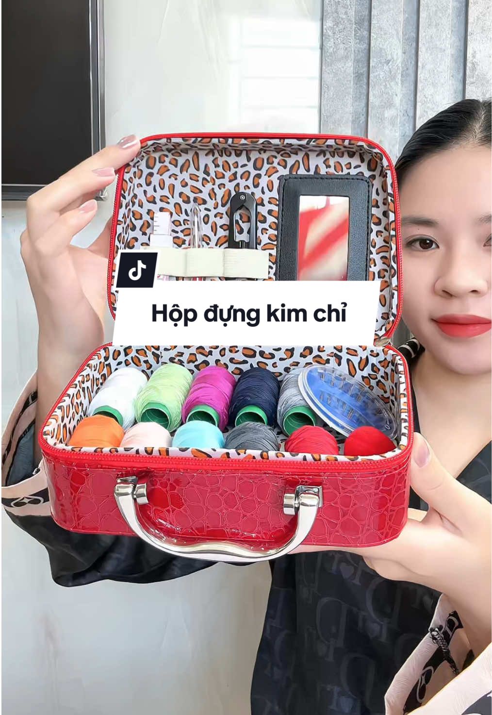 Trong nhà lúc nào cũng nên có sẵn 1 hộp kim chỉ nha. #changreview23 #hopkimchi #hopkimchidanang #hopkimchimayva #giadung 